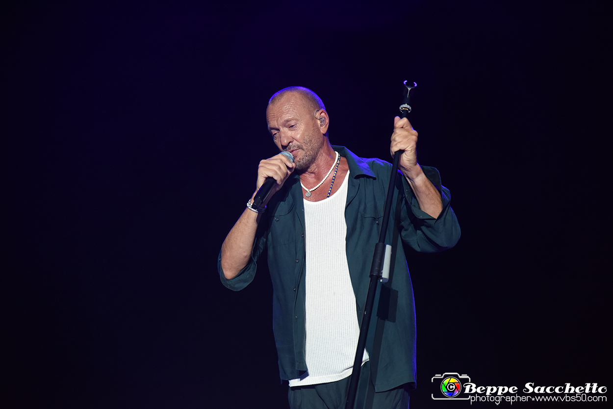 VBS_0776 - Concerto Biagio Antonacci - Palco Centrale Tour 2023.jpg